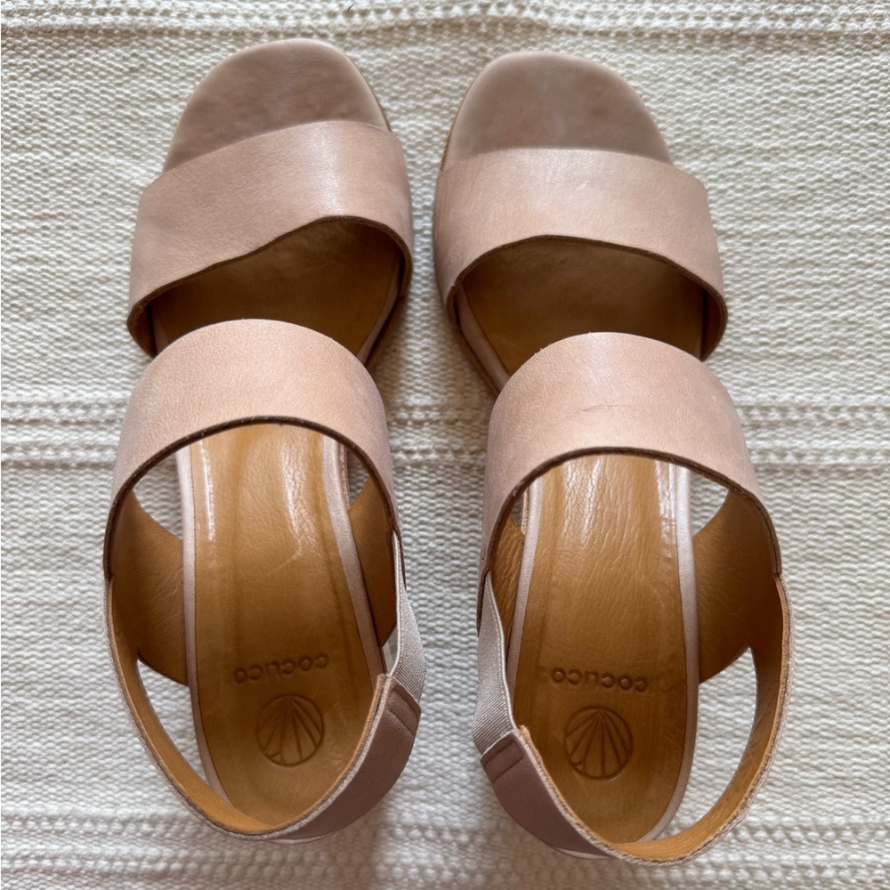 Coclico Nude Leather Sandals